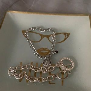 2 changed linked Bracelets.